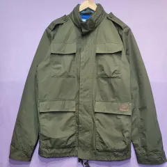 アディダス カーキ色 ウィンドブレーカー