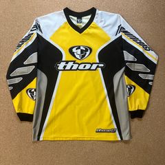 sixtones ストーンズ 松村北斗さん愛用 ナイキTシャツの色違い