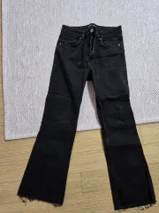 ZARA ブラック デニム ブーツカット ジーンズ