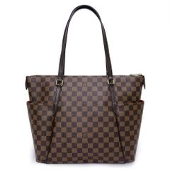 シャネル ドーヴィル Wチェーン ショルダーバッグ 斜め掛け ラフィア イエロー 黄 シルバー金具 A93183 CHANEL（未使用　展示品） CHANEL - シャネル ドーヴィル Wチェーン ショルダーバッグ 斜め掛け