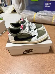 255 ジョーダン 1 x トラヴィス スコット レトロ ロー OG SP リバース オリーブ