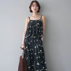 フラワープリントキャミソール+フラワープリントタックパンツ(2SET) Lumier リュミエ同型 2点セット セットアップ