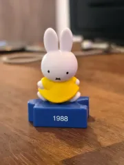 ミッフィー 70周年 ガチャ 1988