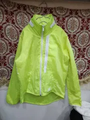 ナイキ テック エアロシールド ウールケープ