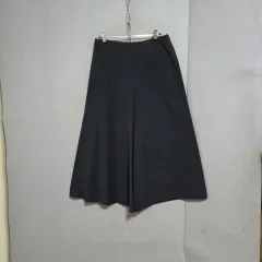 ジーカットスカートのようなワイドパンツ 66 n3131