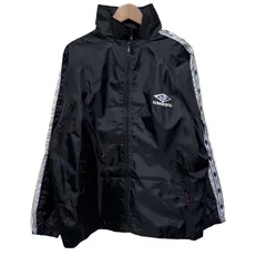 UMBRO　ナイロンジャンパー　アウター　ハイネック　フルジップ　フード収納可能　両面刺しゅう　ブランドロゴ　袖ラインロゴ　スポーツ　古着　/1301