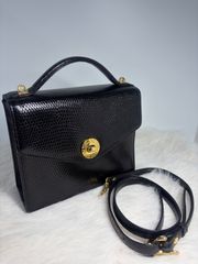 C690 YUKI TORII エナメル トートバッグ 肩掛け 黒 A4収納可 - メルカリ