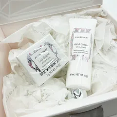 JILL STUART ジルスチュアート コフレセット ハンドクリーム リップバーム ホワイトフローラル 未使用のサムネイル
