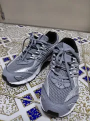 アディダス グレー メッシュ スニーカー 24センチ