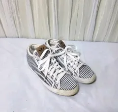 アディダス ストライプ スニーカー 23.5センチ
