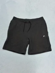 ナイキ スウッシュ トレーナー ハーフパンツ