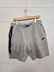 XXL) NIKE テック フリース ハーフパンツ グレー 出品