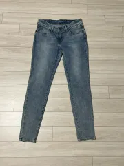 リーバイス ミッドライズ スキニージーン