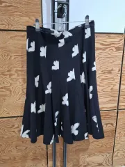 マークバイマークジェイコブス フラワー パータン スカート