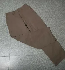 UNIQLO U チノパンツ 出品