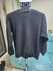 黒色フリーススウェットTシャツ