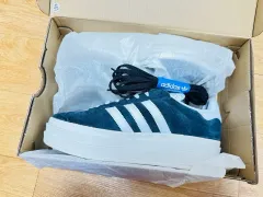 アディダス ガゼル ボールド ブラック スウェード