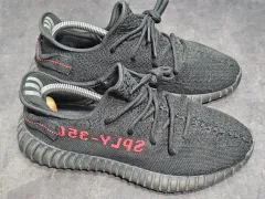 アディダス イージーブースト 350 V2 ブラック レッド 240mm