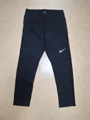 ナイキ DRI-FIT ブラック レギンス