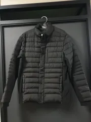 プーマ 正規品 ダウン 軽量ダウン 100サイズ 出品