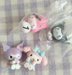 (4個まとめ) マイメロディ クロミ ガチャ 悪魔 ハグコット