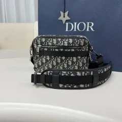 正規品 ディオール オブリーク サファリ メッセンジャーバッグ