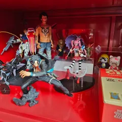 ONE PIECE フィギュア (エース、ロー、ペローナ)