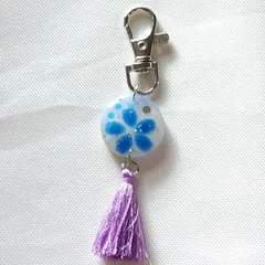 レジンチャーム「青い花」