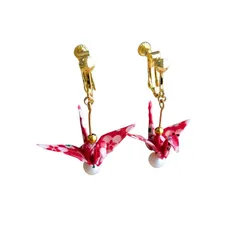 【新品】 紅白 折り鶴 イヤリング ピアス | 2 カラーバリエーション 赤 白 ｜和 アクセサリー 着物 浴衣 イベント (赤×イヤリング) 0