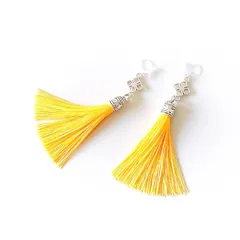 【新品】 ノンホールピアス イヤリング クローバー ミドルサイズ 四つ葉 揺れる カラー フリンジ シルバー (黄)