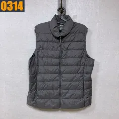 105 UNIQLO(ユニクロ) 軽量ダウン ベスト XL