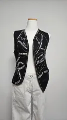 ブラック スタッズ 装飾 ベスト