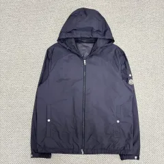 5 モンクレール ワッペン フーディー ウィンドブレーカー