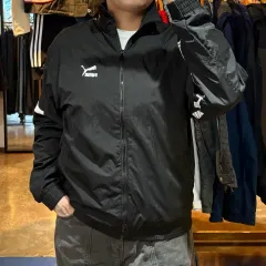 PUMA プーマ ブラック ウィンドブレーカー