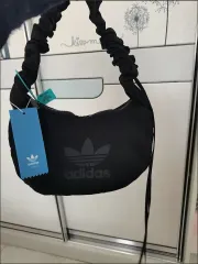 アディダス オリジナル ショルダーバッグ ブラック