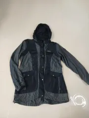 ブラック フード ウィンドブレーカー アウター レディース