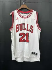 アディダス シカゴ・ブルズ ジミー・バトラー スウィングマン ジャージ