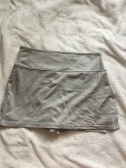 グレー ミニスカート (ズボン付き/キュロット)