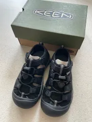 KEEN キーン キッズ ブラック ニューポート サンダル 195 新品 (ブラック イエロー ロゴ 廃盤)
