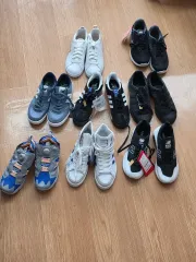 220 スニーカー 出品 ニューバランス アディダス NIKE リーボック