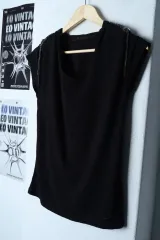 W(XS) ウィーアーリプレイ 半袖Tシャツ 肩章 ブラック Y2K-17717