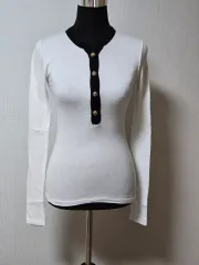 ホワイト GOLD ボタン 長袖 Tシャツ