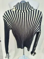 ブラック/ホワイト ストライプ ゴージ タートルネック ニット S 外 ニット 個別