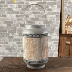 アンティーク調のダメージ加工、手作りの竹編み、アイアンウッドの工芸品、ランタンとランプ