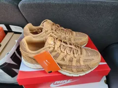 新品 NIKE ランニングシューズ p-6000 275mm 出品