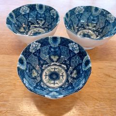 美濃焼 龍峰窯 染付更紗 高台カップ 3客 グラス 小鉢 小付 美品 花鳥文