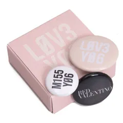 レッド ヴァレンティノRED VALENTINO 缶バッチセット 薄ピンク黒のサムネイル