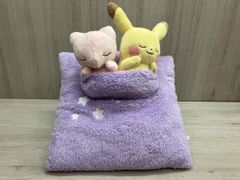 2019 Pokemon collection Holiday 이치 반 쿠지 라스트 원상 잘자 피카츄 & 뮤 마스코트 첨부 쿠션 사용감 있음