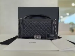 シャネル ボーイシャネル ラージ シルバー 縁チェーン 23番台