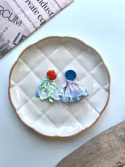 ヴィンテージボタンと布のピアス｜一点もの【Boniquita】